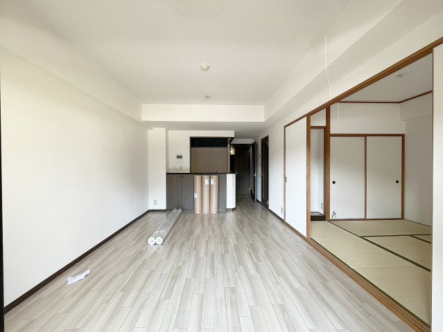 ダイアパレスパークサイド府中弐番館の居間・リビング