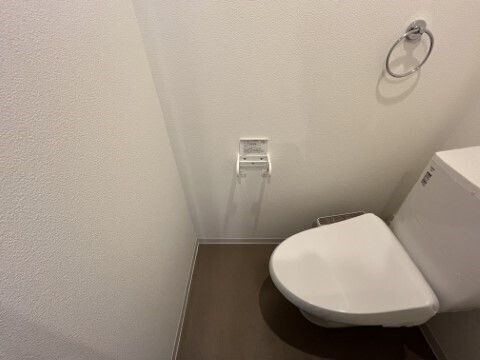 ジーメゾン春日部豊町のトイレ