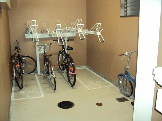 リバーパレス白川の駐車場|駐輪場