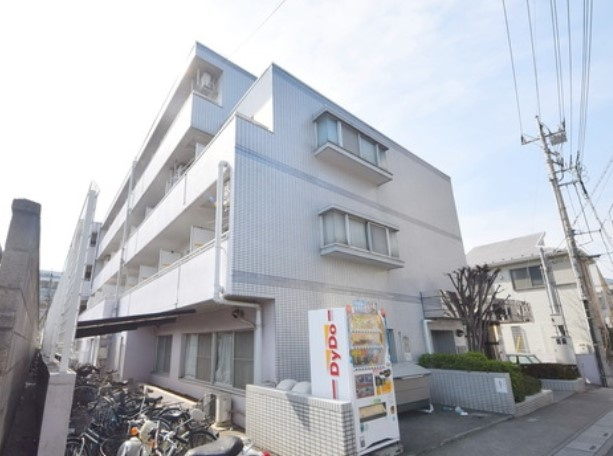 クラウンパレス与野本町の外観