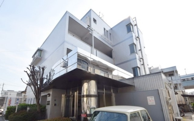 クラウンパレス与野本町の外観