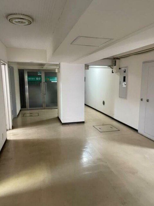クラウンパレス与野本町のロビー