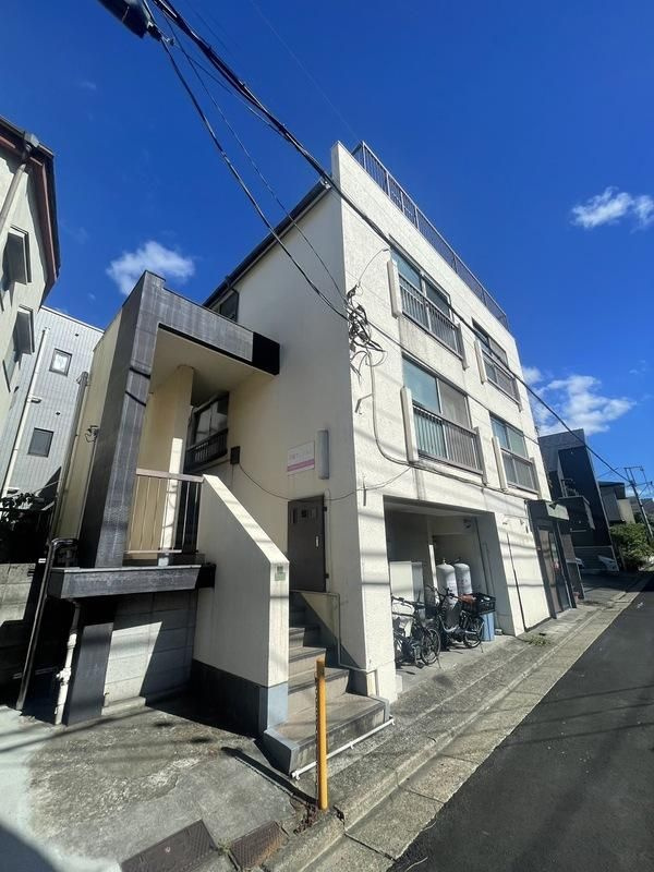 太陽マンションの外観
