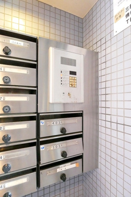 【外観】 | 萬ビル | 落ち着いた雰囲気の外観です