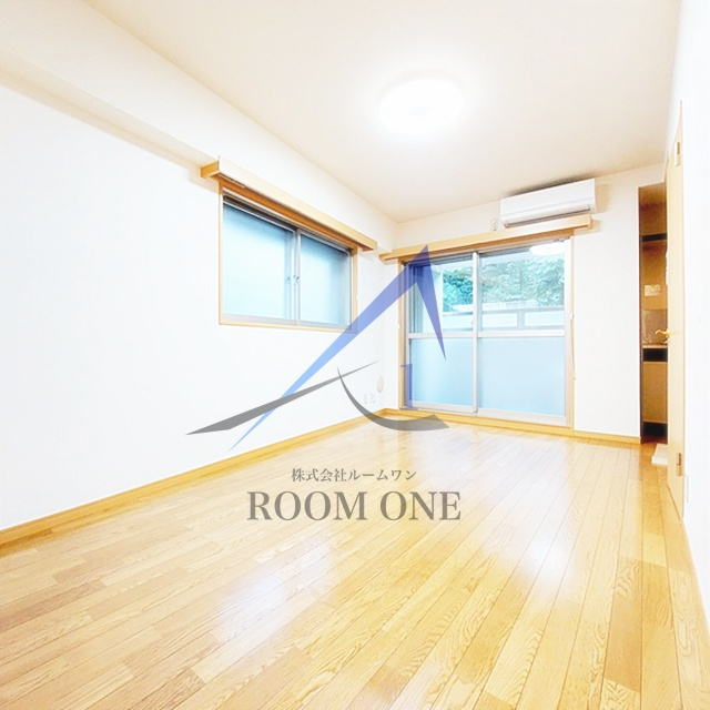 ルミエール代々木の居間・リビング|洋室のお部屋です。