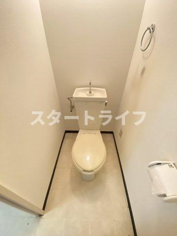 大阪市淀川区西宮原３丁目の賃貸マンションのトイレ