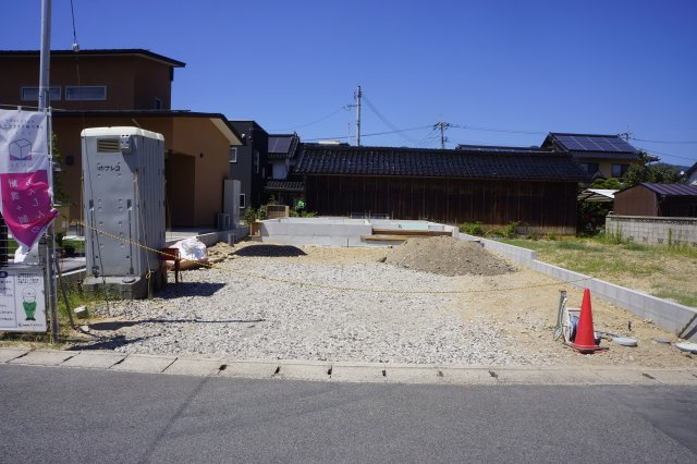 出雲市小山町第2　新築建売住宅　の前面道路含む現地写真
