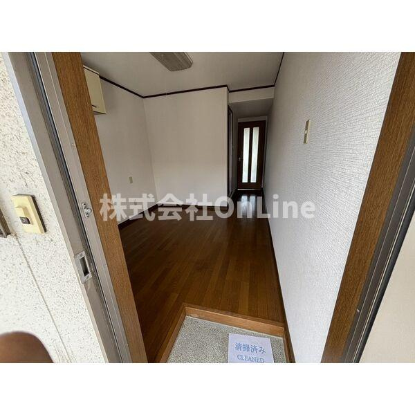 八尾市大竹２丁目のハイツの居間・リビング