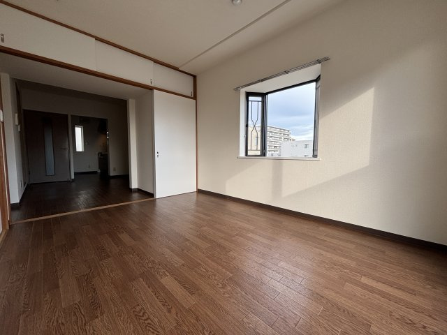 クレール西船の洋室