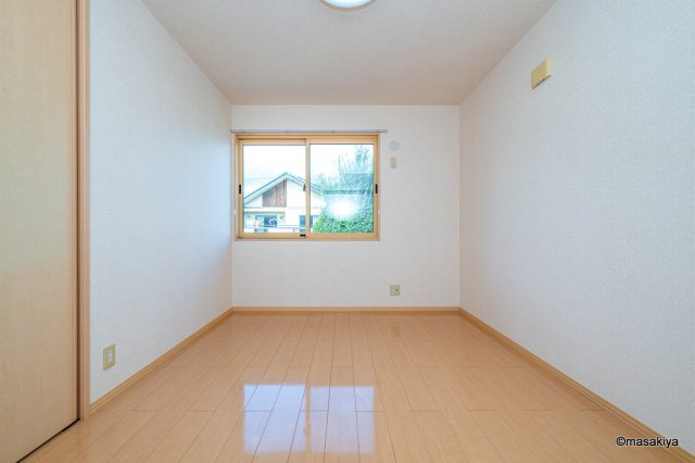 ウィル桜町　Dの洋室