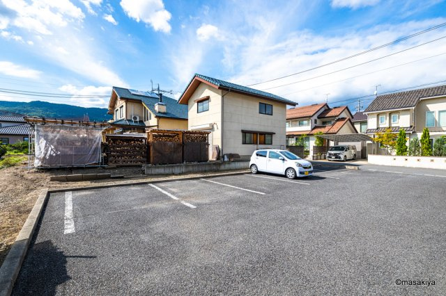 ウィル桜町　Dの駐車場