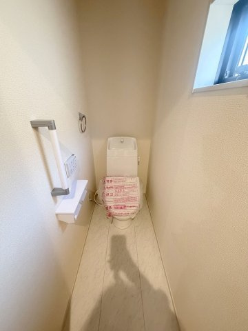 三郷市新和2丁目　新築戸建　全3棟　1号棟のトイレ|同施工会社の参考写真になります。