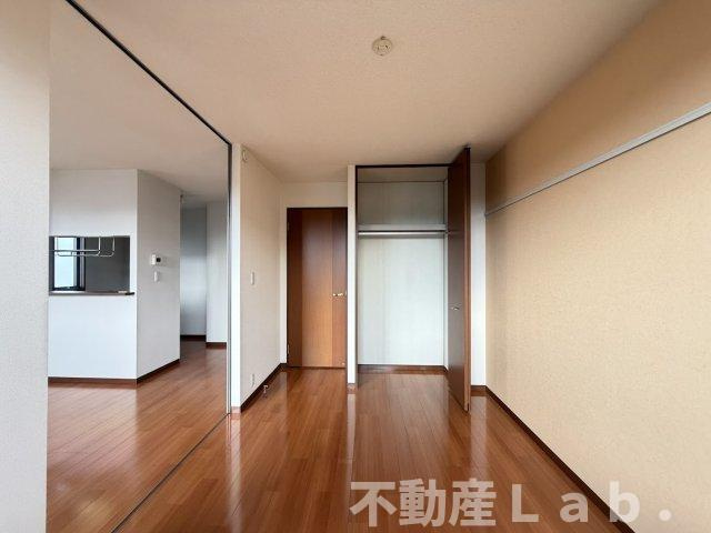 ヒルビレッジ　Ａの洋室|※反転タイプのお写真です。