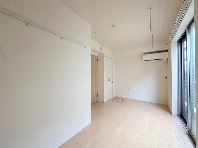 ヘーベルメゾン池尻の寝室|★明るいフローリングのお部屋です★