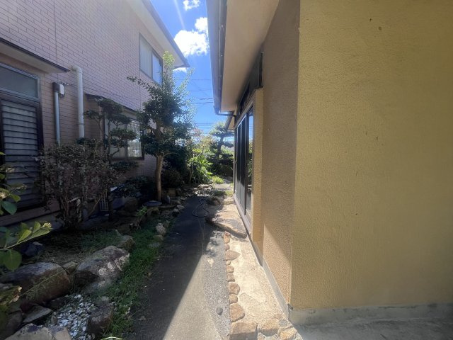 呉市天応塩谷町中古戸建の庭