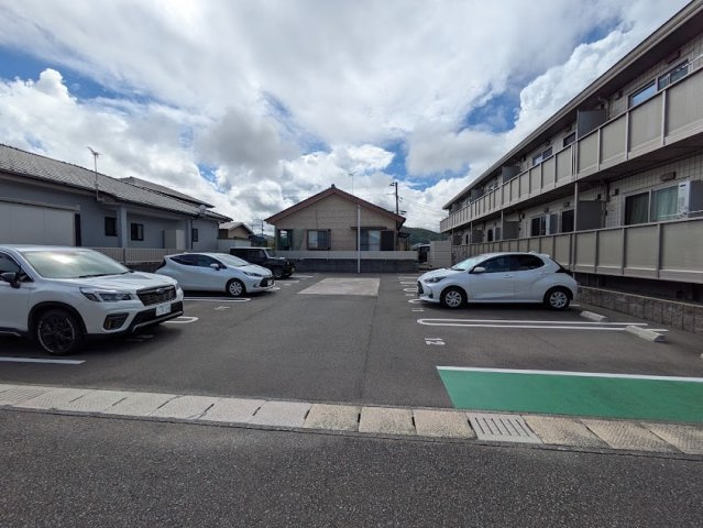 グレンツェンの駐車場