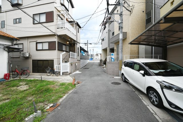 大阪市淀川区十八条2丁目中古戸建の前面道路含む現地写真