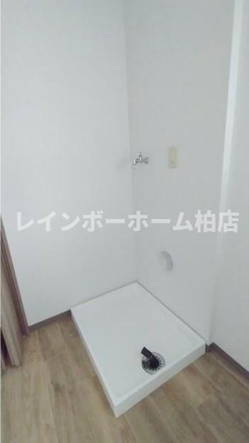 特典：仲介手数料が50％OFFです‼の設備|室内洗濯機置き場です