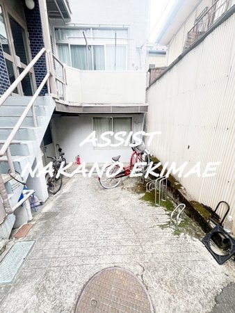 新東ハイツのエントランス
