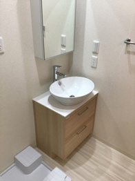 オシャレな洗面台つき