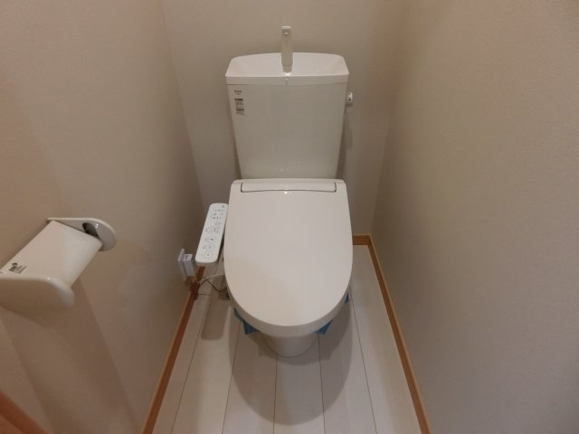 レザンのトイレ|他のお部屋の参考写真となります。