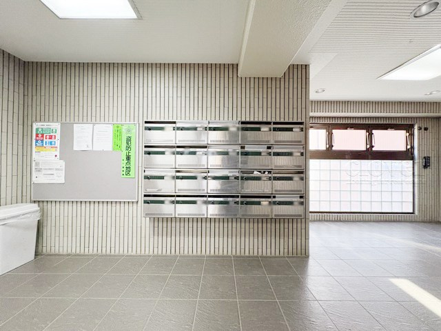 【設備】 | スターパレス北品川 | 郵便物を受け入れる住民共用のポスト。「集合ポスト」とも呼びます。ここもまた、マンションの「顔」のひとつです。～即日のご見学可能～　お問合せはお気軽にどうぞ。