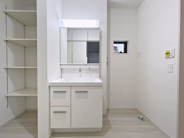 新築戸建・新築建売　郡山市七ツ池町1期　橘小・第三中のトイレ|各階にございますので、朝の混雑時や夜中の利用も安心です！