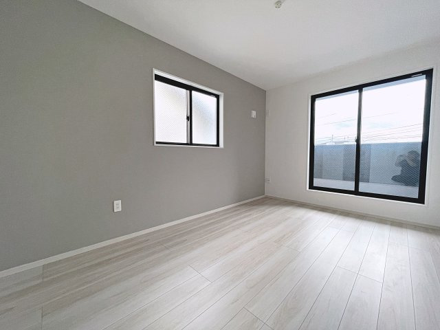 新築戸建・新築建売　郡山市七ツ池町1期　橘小・第三中の洋室|10.3帖の洋室は広々開放的なプライベート空間