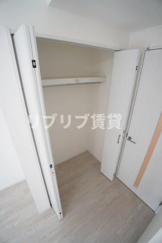 ジーメゾン千葉長洲ユディンの居間・リビング
