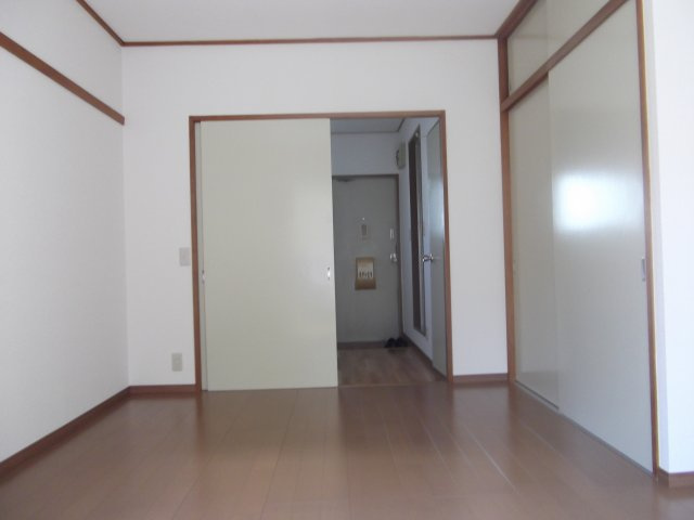 グリーンハイツの洋室