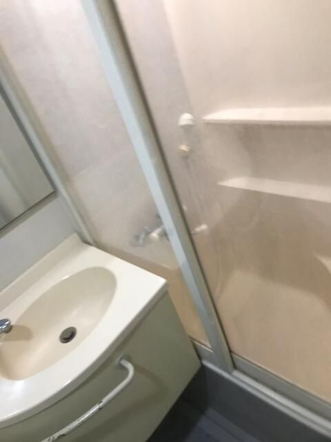 デュオスカーラ新宿の洗面所