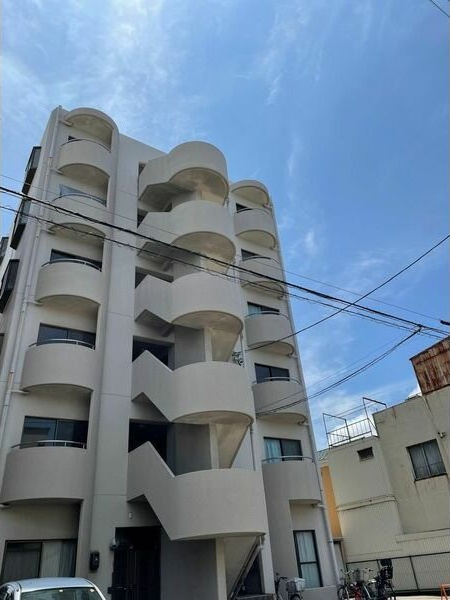 名古屋市昭和区福江１丁目の賃貸マンションの外観