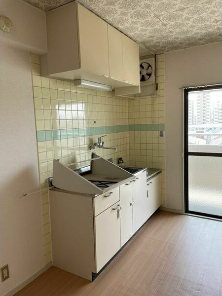 名古屋市昭和区福江１丁目の賃貸マンションのキッチン