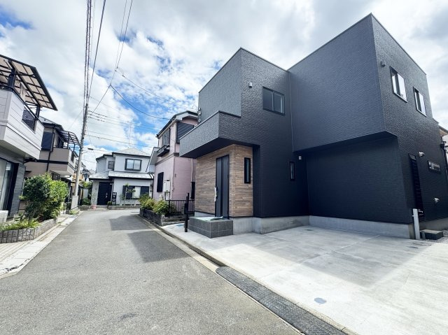 【前面道路含む現地写真】 | 川越市藤間　新築一戸建住宅　全1棟　(ふじみ野店) | 周辺に教育施設が充実し子育て環境良好です！