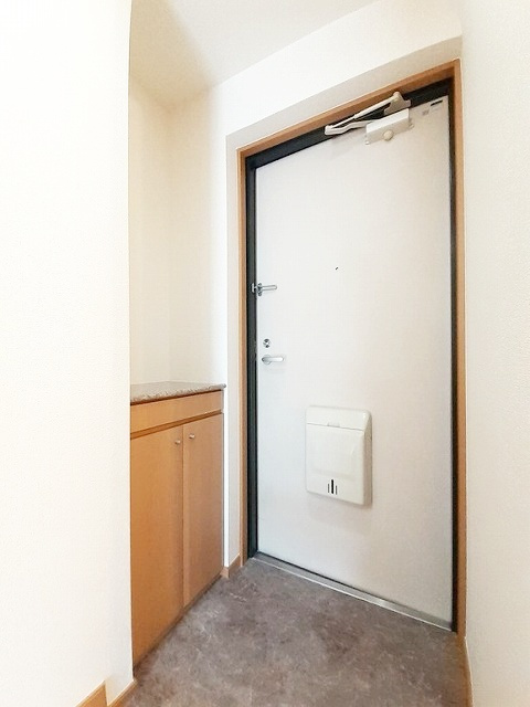 藤沢市長後の賃貸マンションの玄関