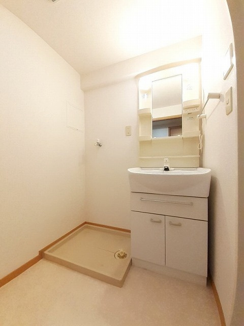 藤沢市長後の賃貸マンションの洗面所