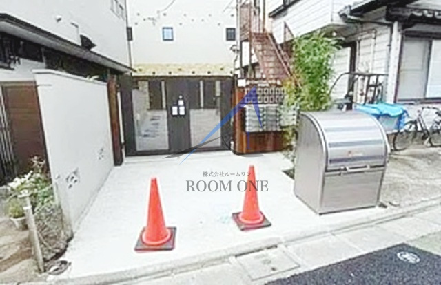 カーサ・コスタ北小岩のその他共用部分|敷地内ゴミ置き場です。