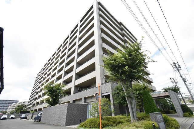 サーパス幸町の外観