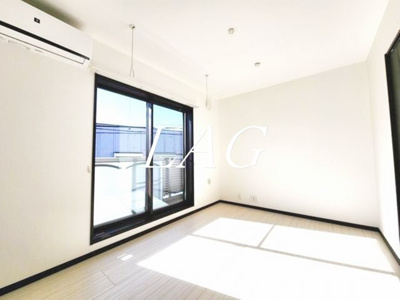 【居間・リビング】 | ミレーニア | 洋室のお部屋です。