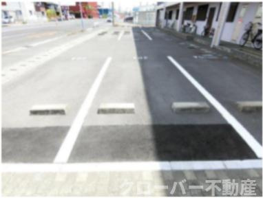 フィネス坂本の駐車場|駐車場
