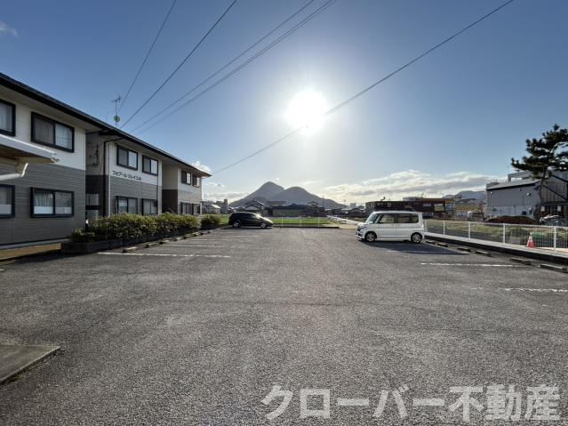 フォブールソレイユＡの駐車場|駐車場