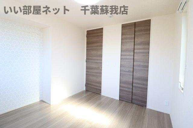 フォルモントの寝室|広くて明るい寝室