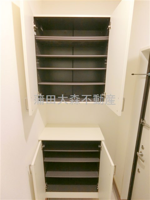 メゾンドローリエの設備|シューズボックス