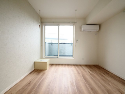 【居間・リビング】 | コルディアルマン貫井 | 最上階・角部屋・2面採光で明るい居室