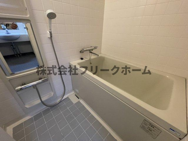 武蔵野市境２丁目の賃貸マンションの浴室