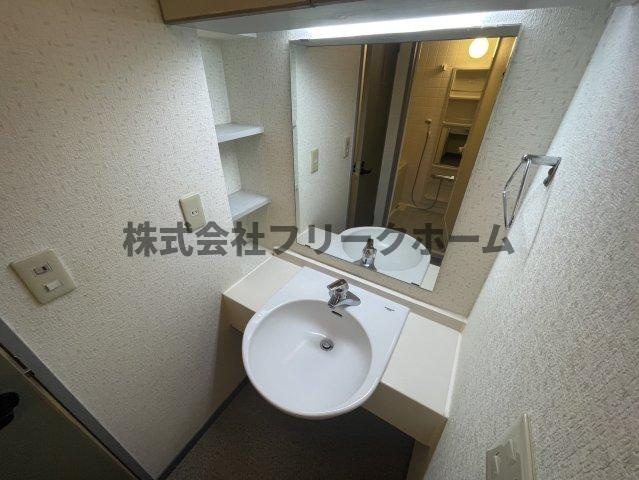 武蔵野市境２丁目の賃貸マンションの洗面所