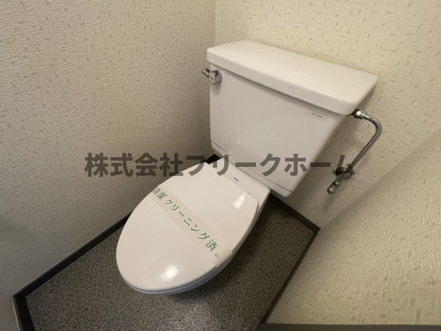 武蔵野市境２丁目の賃貸マンションのトイレ