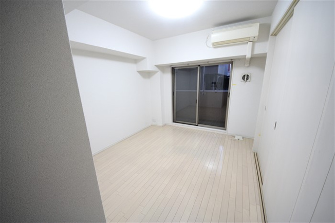 【洋室】 | S-RESIDENCE難波Viale