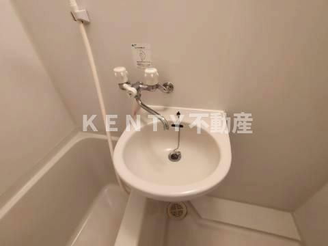 【洗面所】 | プレサーブ・K | 明るい洗面所です