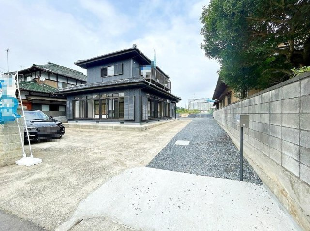 【駐車場】 | 土浦市中　中古戸建 | マイホームなら駐車場代がかかりません！しかも、自宅の駐車場で洗車ができます！今までコイン洗車に行っていた手間も省けて、節約にもつながります(^^♪